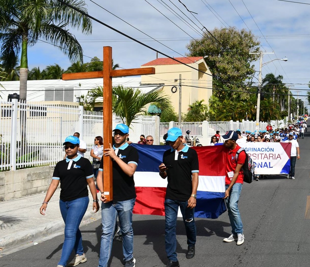 Estudiantes participan en XIII Peregrinación Universitaria Nacional